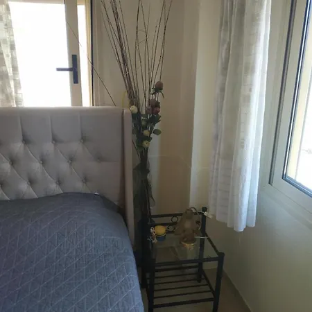 דירה κέντρο- απόκεντρο